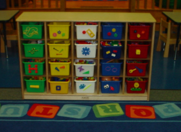 Picture of toy tubs with object labels